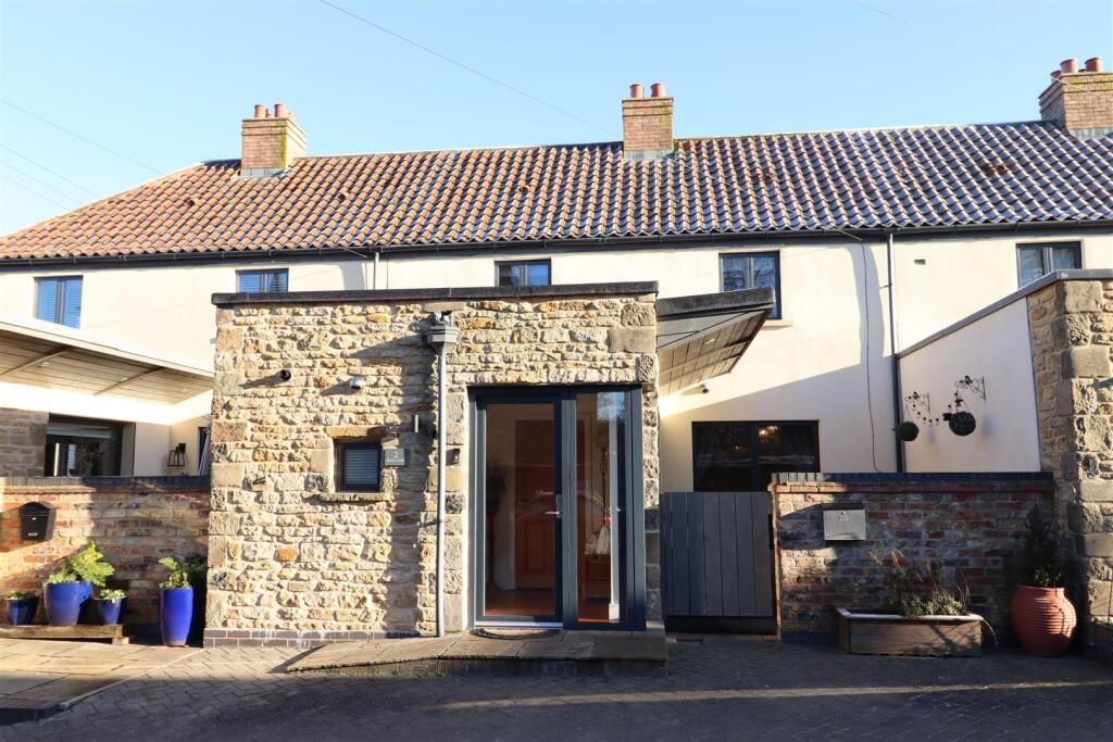 Main image of property: Bells Fold, North Cave