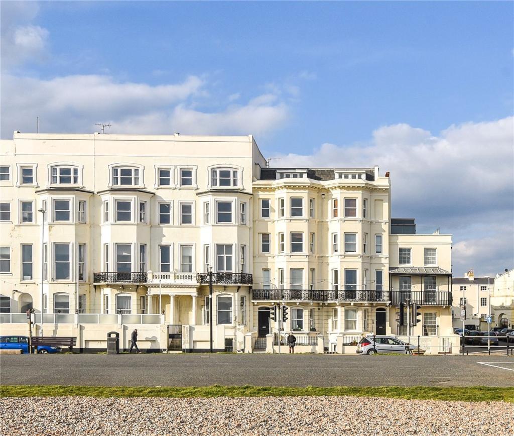 2 bedroom property for sale in Marine Parade, Worthing, West Sussex, BN11