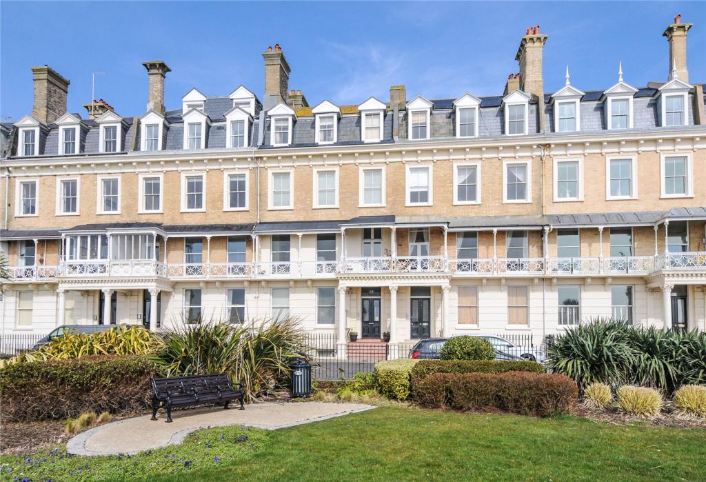 2 bedroom apartment for sale in Heene Terrace, Worthing, West Sussex, BN11