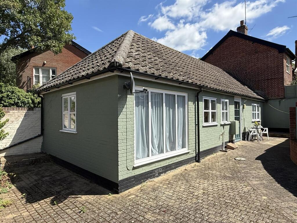 Main image of property: Framlingham