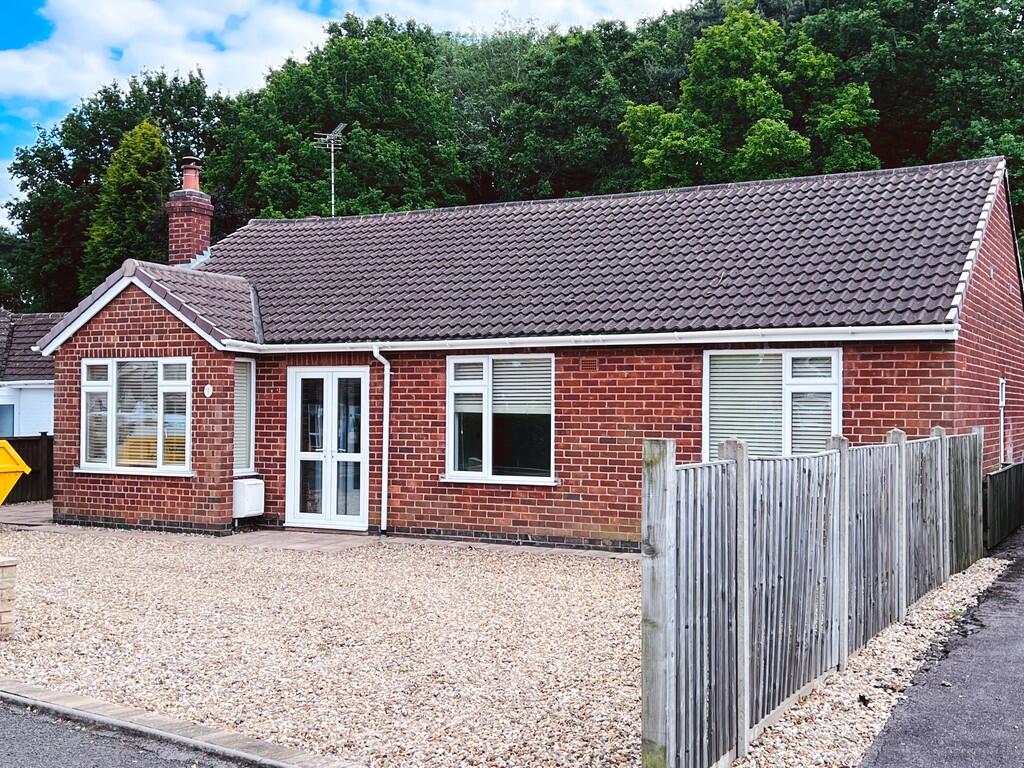 Main image of property: Spacious Bungalow with Large Conservatory 