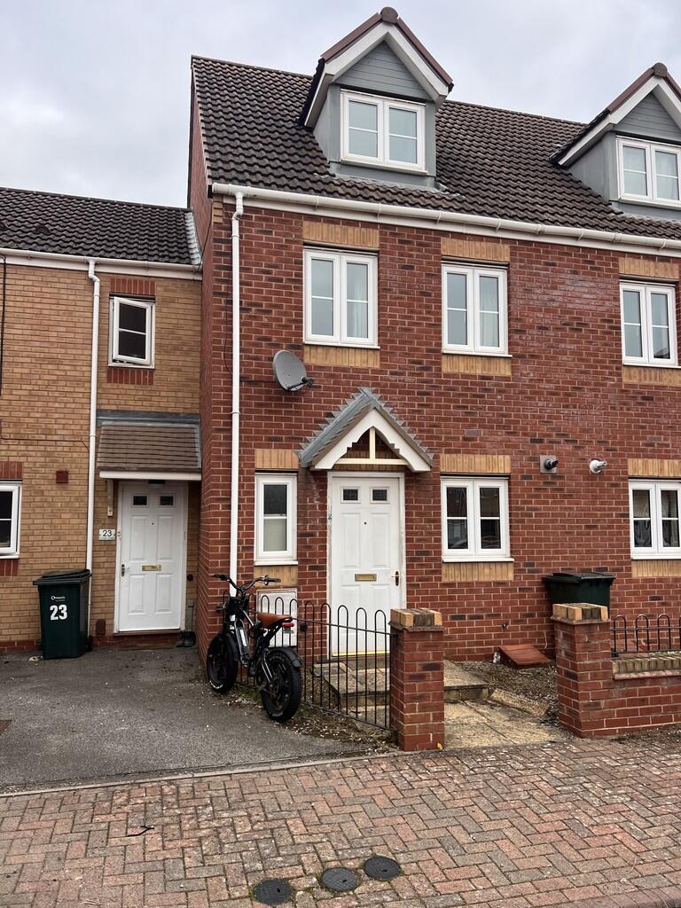 Main image of property: 3 Bedroom townhouse near the city centre