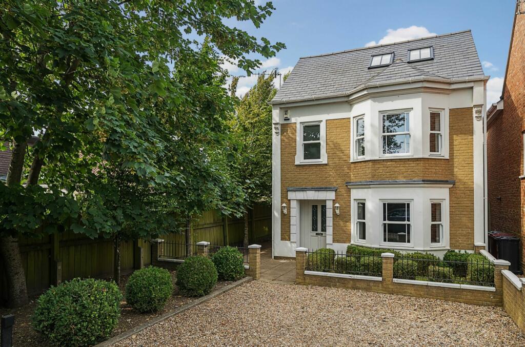 4 bedroom town house for sale in Whyke Lane, Chichester, PO19