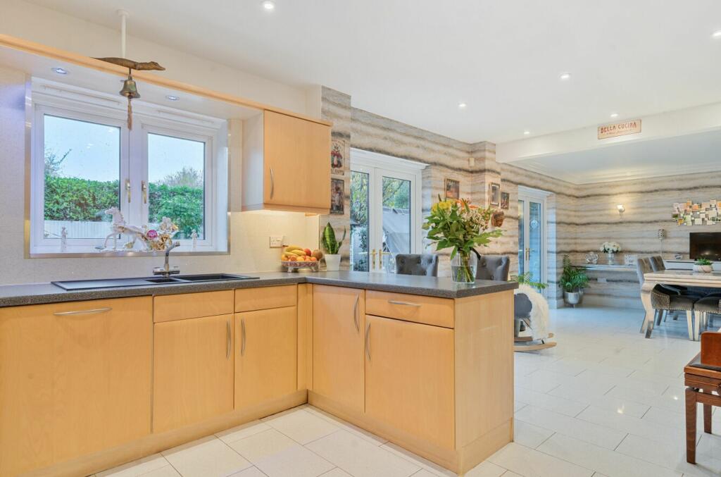 Additional property image - Hunters Mews, Fontwell, BN18