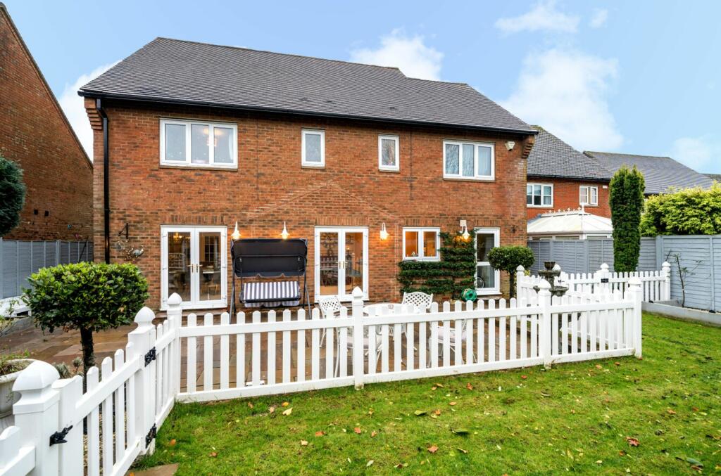 Additional property image - Hunters Mews, Fontwell, BN18