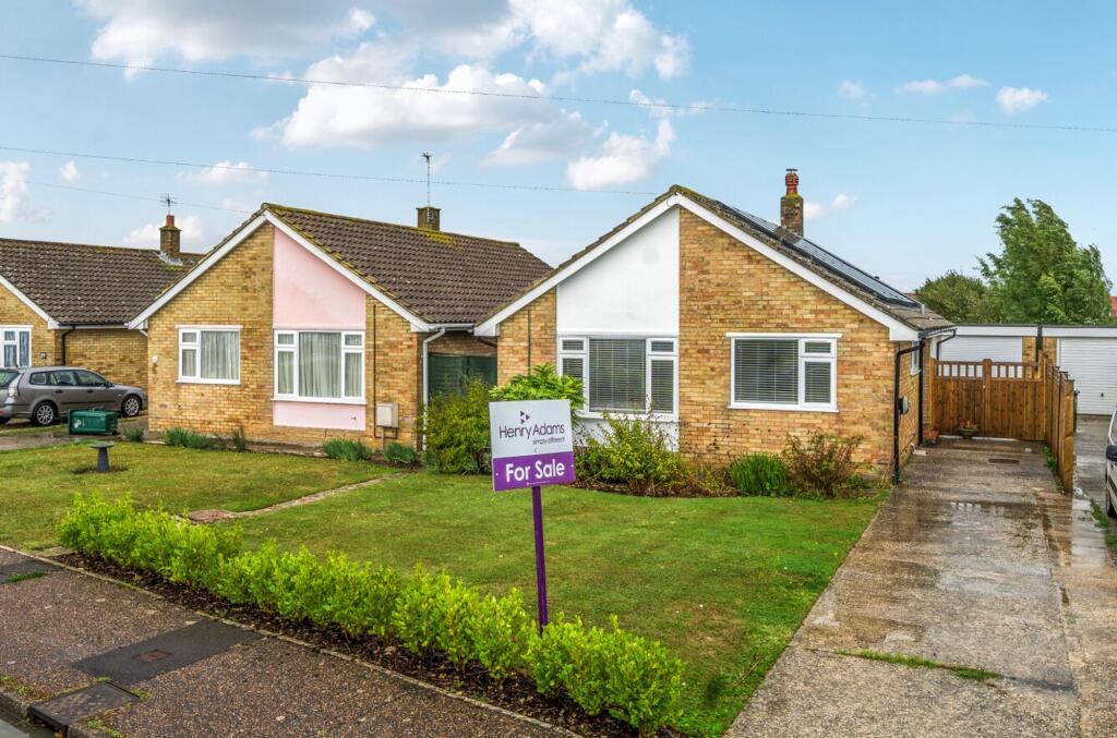 Main image of property: Grayswood Avenue, Bracklesham Bay, PO20