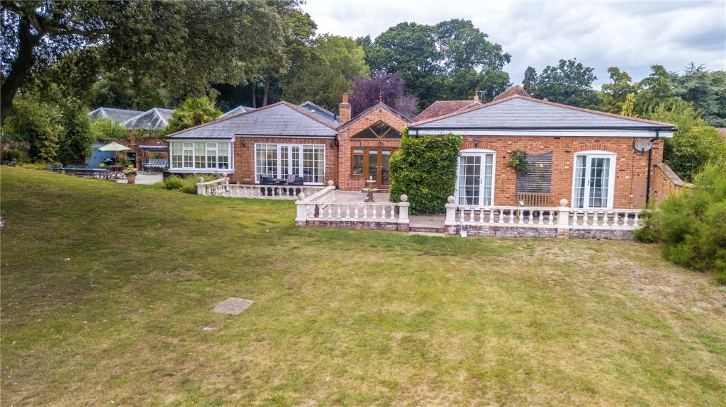 4 bedroom detached house for sale in Broke Hall Park, Nr Ipswich