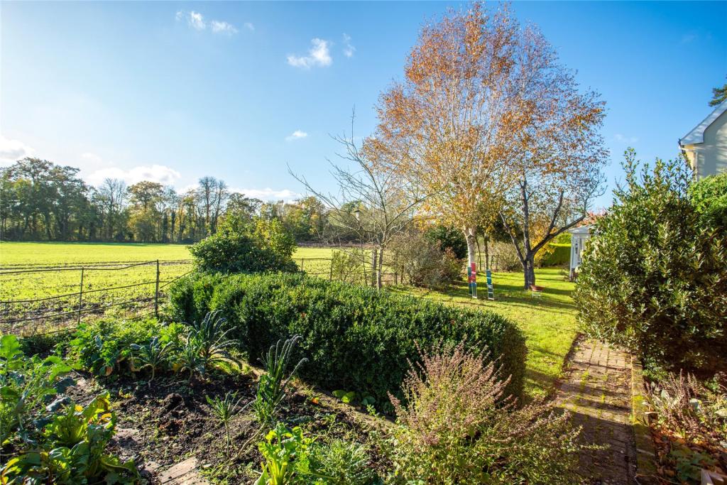 6 bedroom detached house for sale in Westerfield, Nr Ipswich, Suffolk, IP6