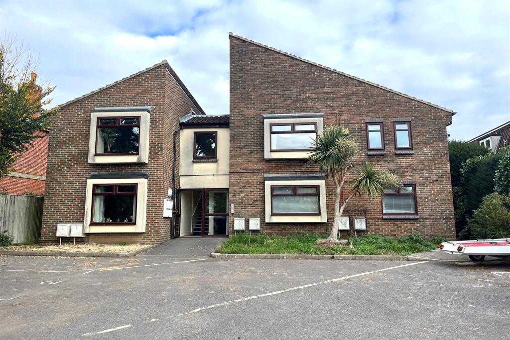 Main image of property: Station Road, Netley Abbey, Southampton, SO31