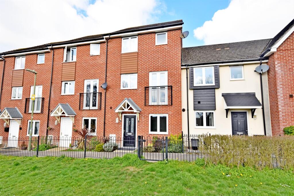 Main image of property: Lamb Walk, Havant, PO9