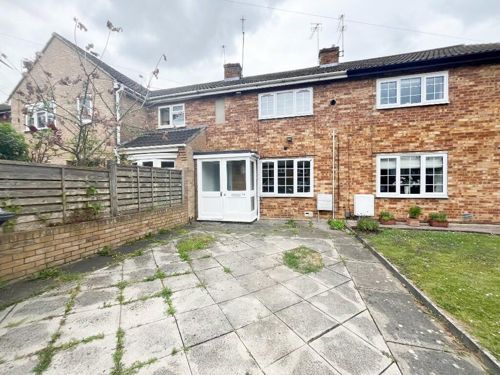 2 bedroom terraced house for rent in Thorley Park Road,