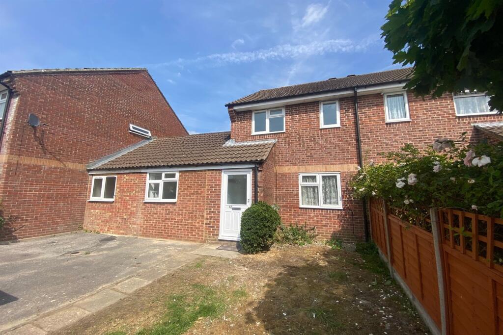 Main image of property: Thorn Close, Petersfield, GU31
