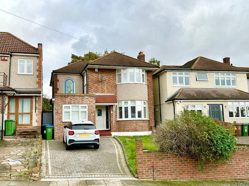 3 bedroom detached house for sale in Blendon Drive, Bexley, DA5