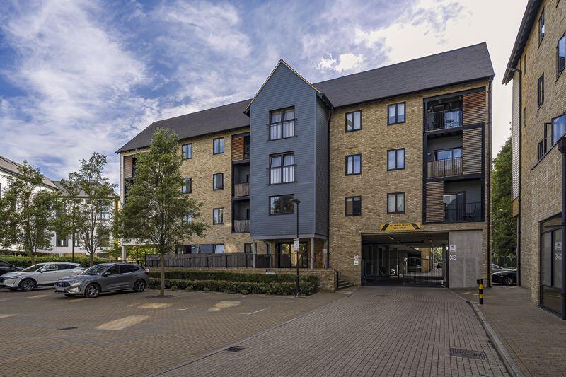 Main image of property: 90, Bexley High Street, Bexley