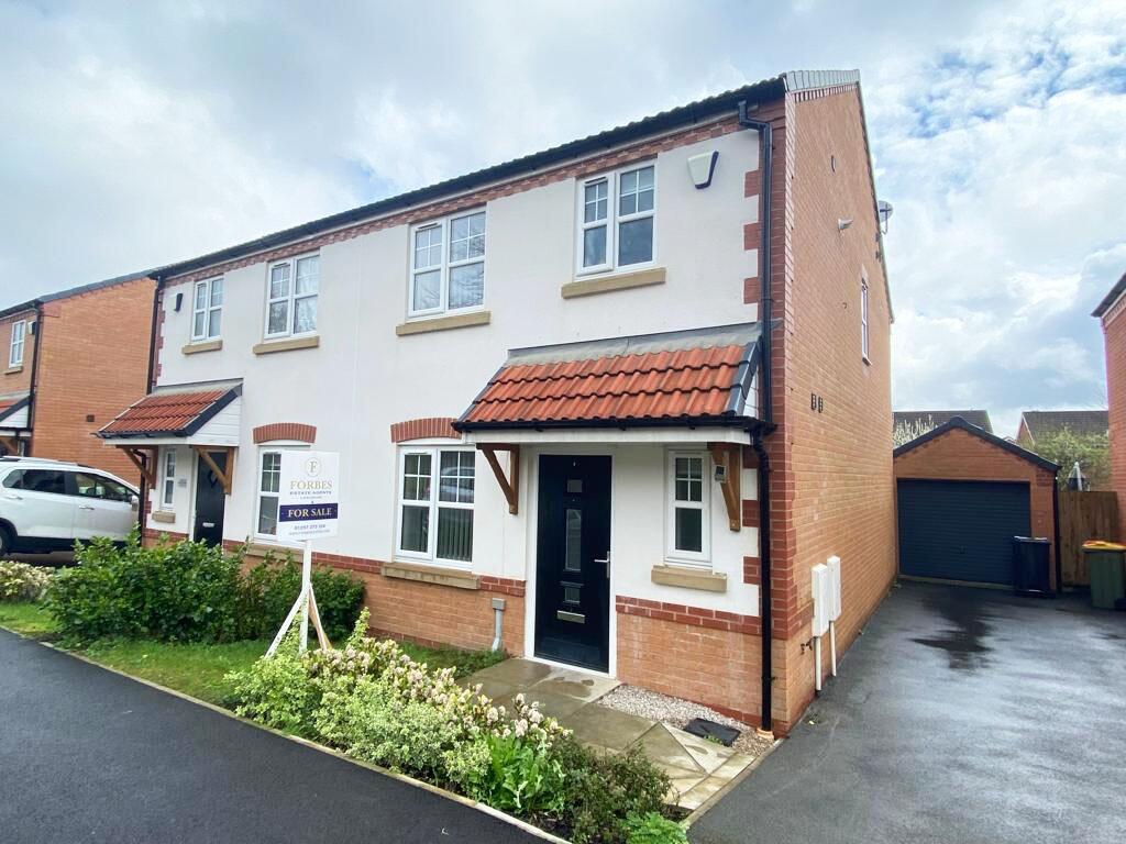 3 bedroom semidetached house for sale in Stapleford Close, Fulwood