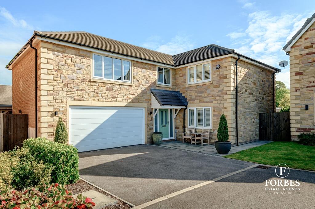Main image of property: Primrose Lodge, Regent Gardens, PR5
