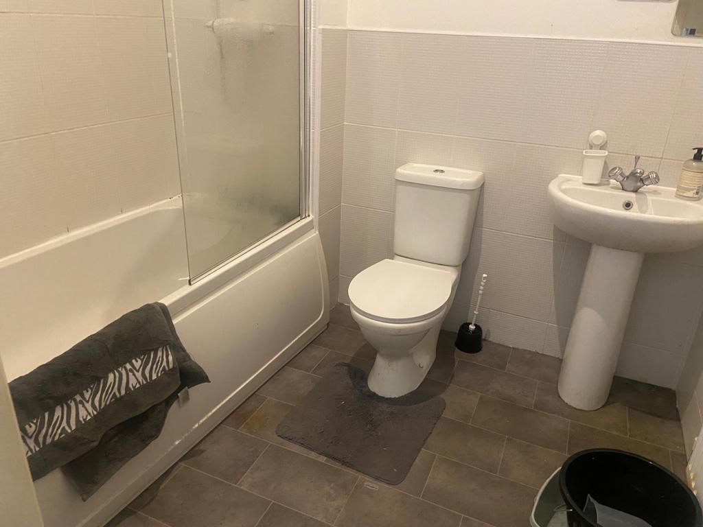 1 bedroom apartment for sale in Lowbridge Walk, Bilston, WV14