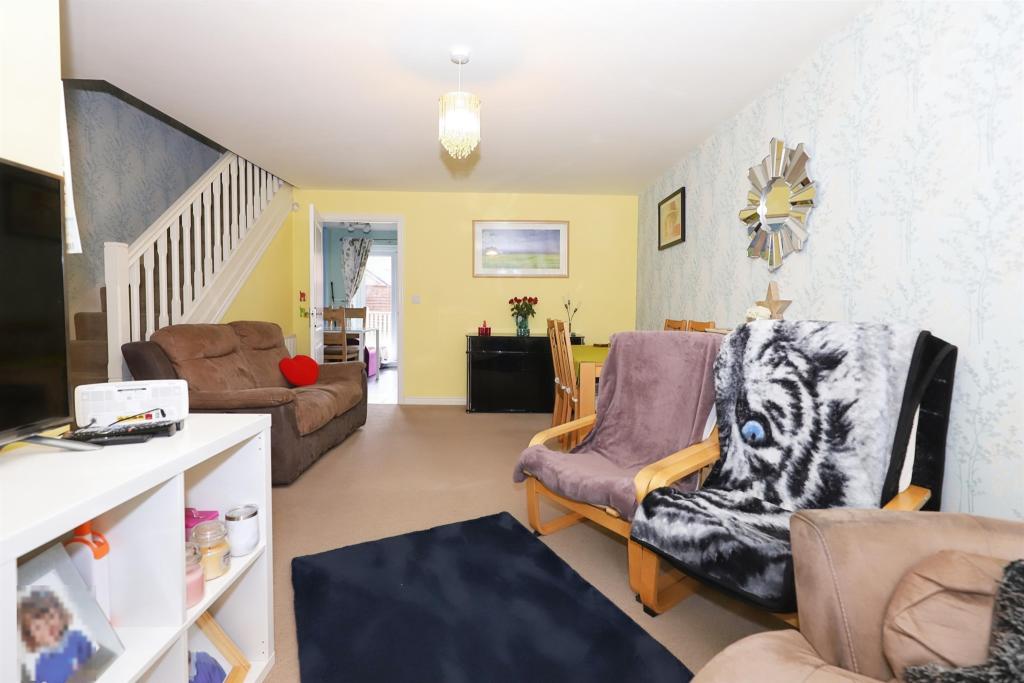 4 bedroom semidetached house for sale in Mullion Drive, BILSTON, WV14