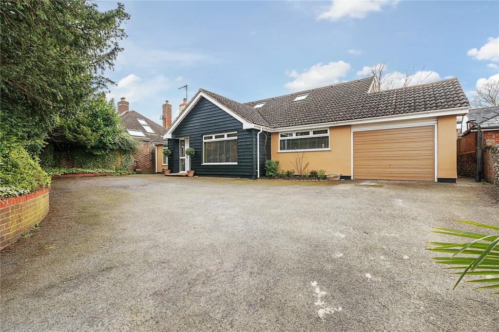5 bedroom detached house for sale in Sicklesmere Road, Bury St Edmunds