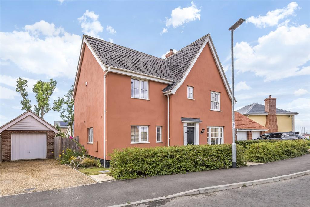 4 bedroom detached house for sale in Simpson Way, Barrow, Bury St Edmunds, Suffolk, IP29
