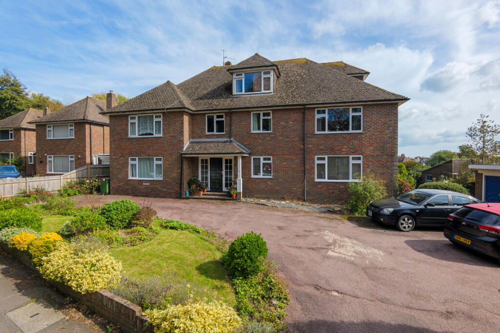 Main image of property: 6 Station Road, Hythe, CT21
