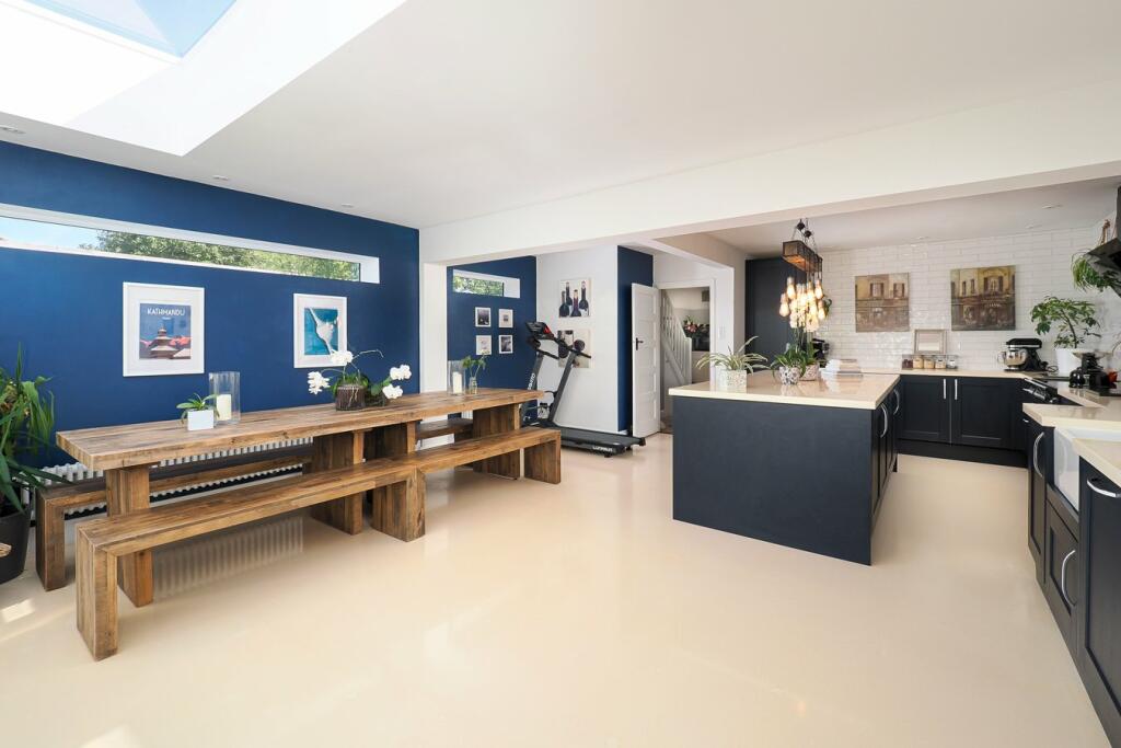 Additional property image - Orchard Valley, Hythe, CT21