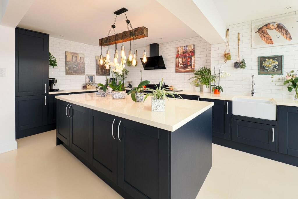 Additional property image - Orchard Valley, Hythe, CT21