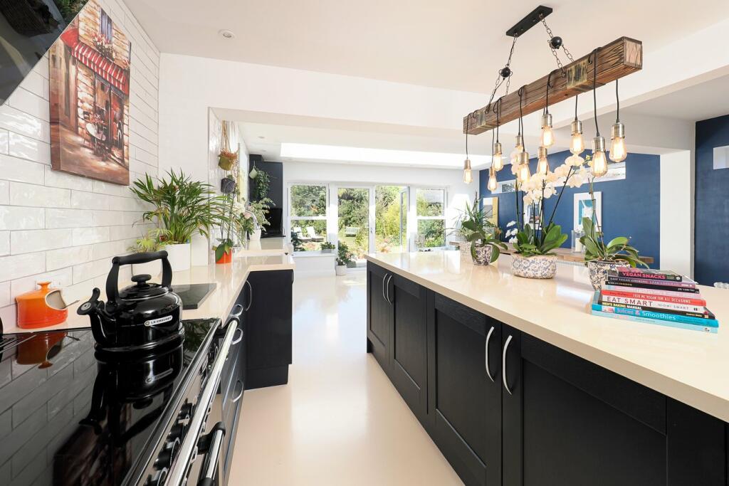Additional property image - Orchard Valley, Hythe, CT21