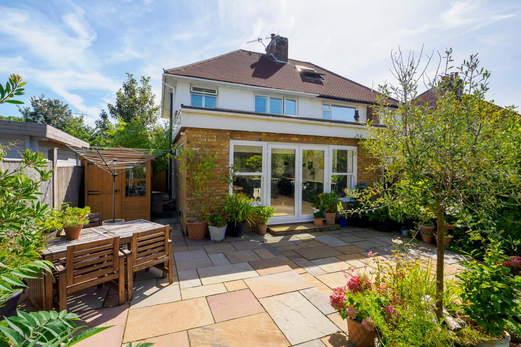 Additional property image - Orchard Valley, Hythe, CT21