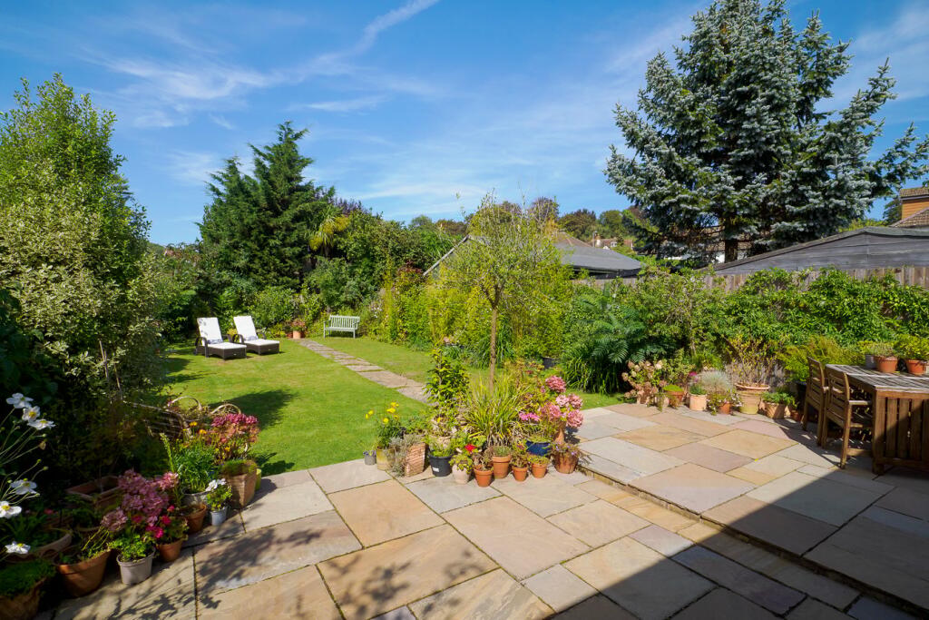 Additional property image - Orchard Valley, Hythe, CT21
