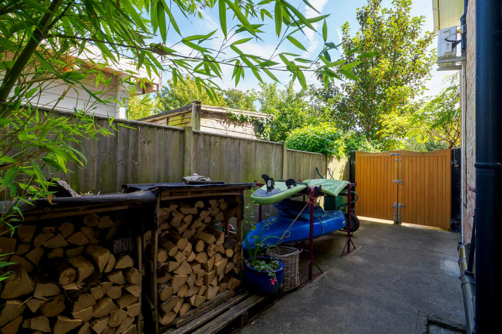 Additional property image - Orchard Valley, Hythe, CT21