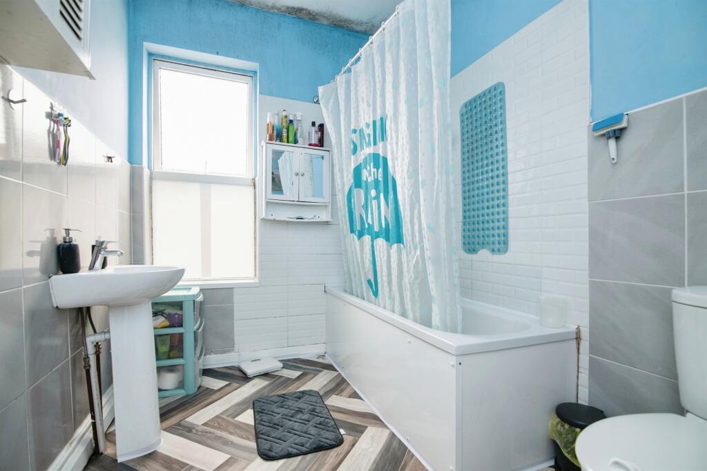 Additional property image - Thompson Road, Oldbury