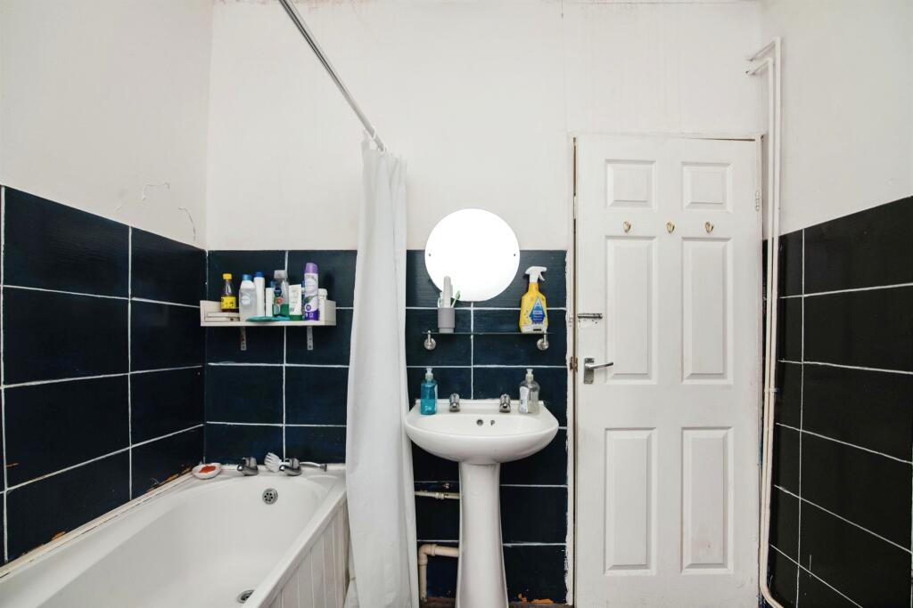 Additional property image - Thompson Road, Oldbury