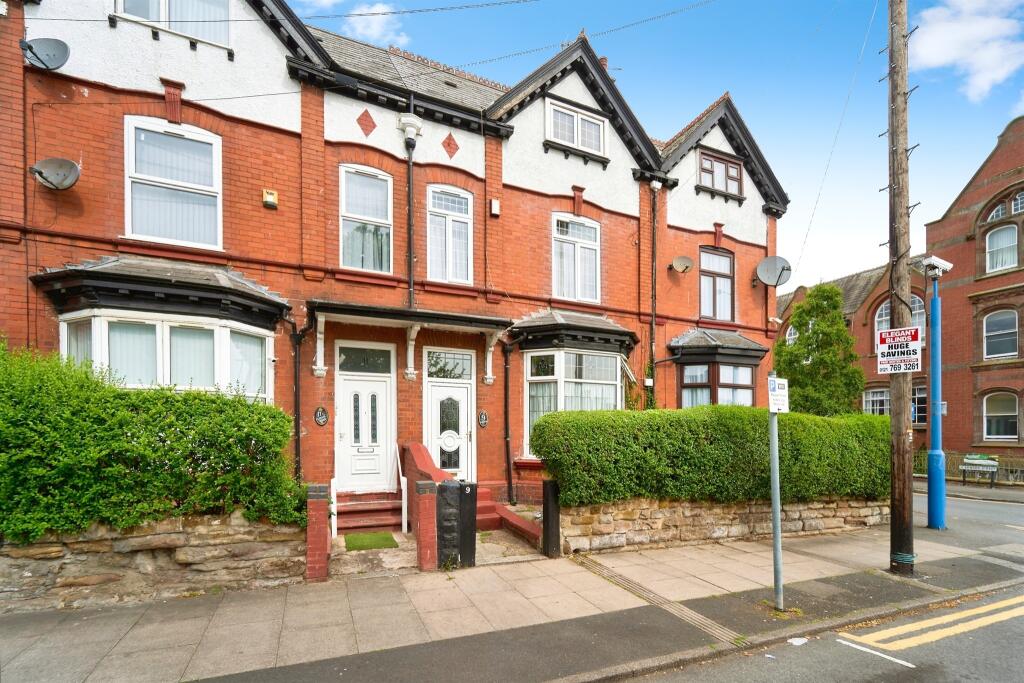 5 bedroom terraced house