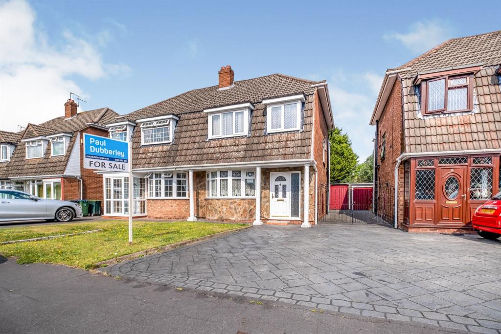 3 bedroom semidetached house for sale in Kelverley Grove, West