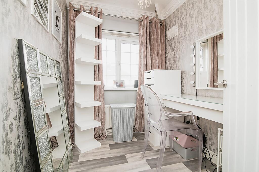 3 bedroom semidetached house for sale in Whitgreave Street, West