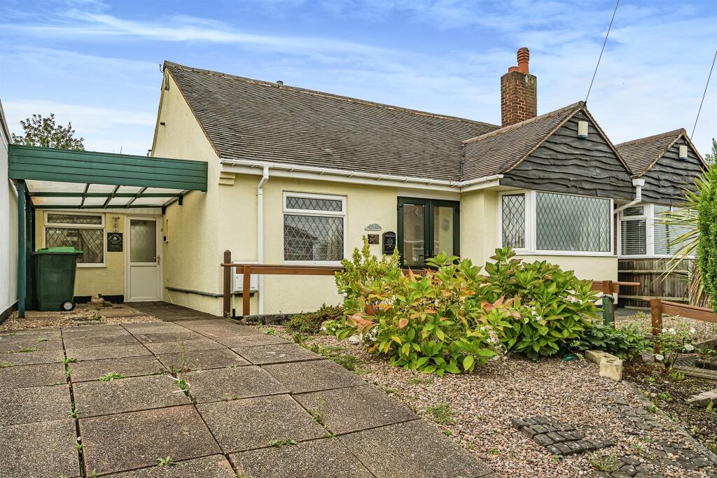 2 bedroom semidetached bungalow for sale in Ashtree Road, Tividale