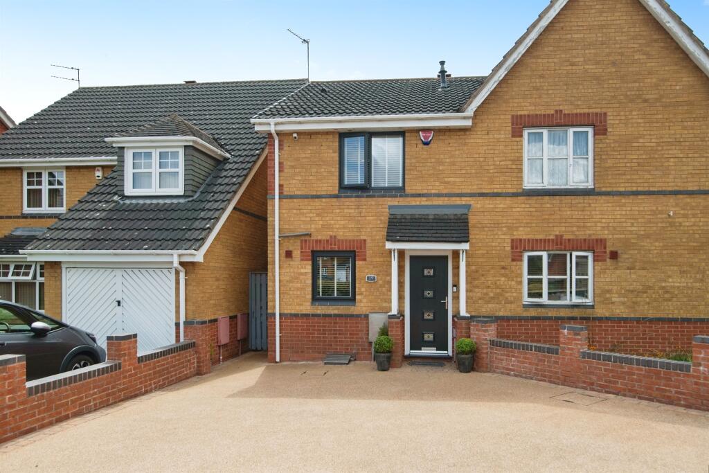 2 bedroom semidetached house for sale in St. Helens Avenue, Tipton, DY4