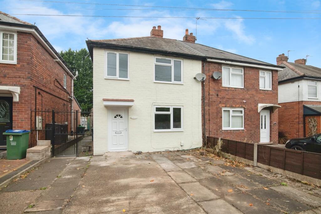 3 bedroom semi-detached house