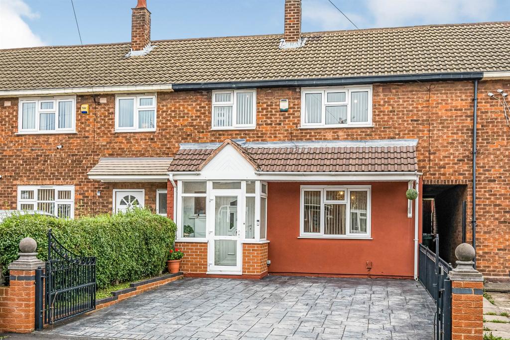 3 bedroom terraced house for sale in Manby Street, Tipton, DY4