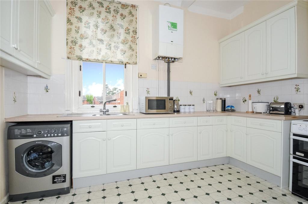 3 bedroom apartment for sale in Graham House, Birdcage Walk, Newmarket