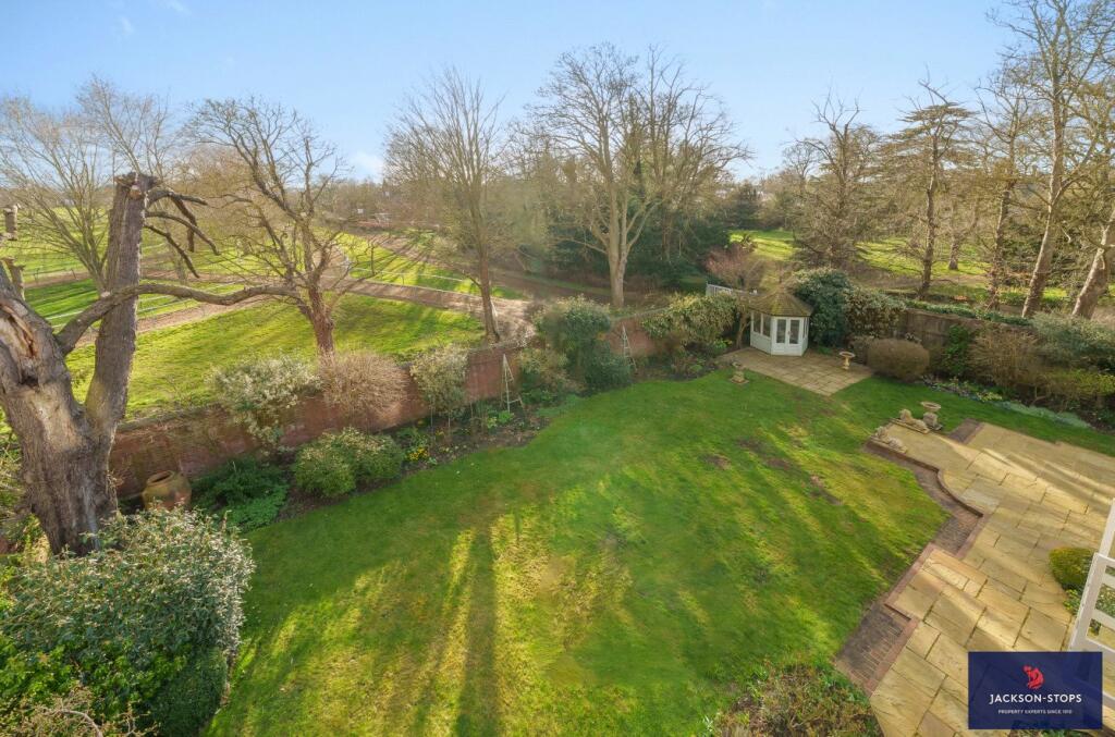 5 bedroom town house for sale in The Severals, Bury Road, Newmarket