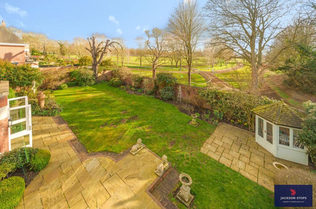 5 bedroom town house for sale in The Severals, Bury Road, Newmarket