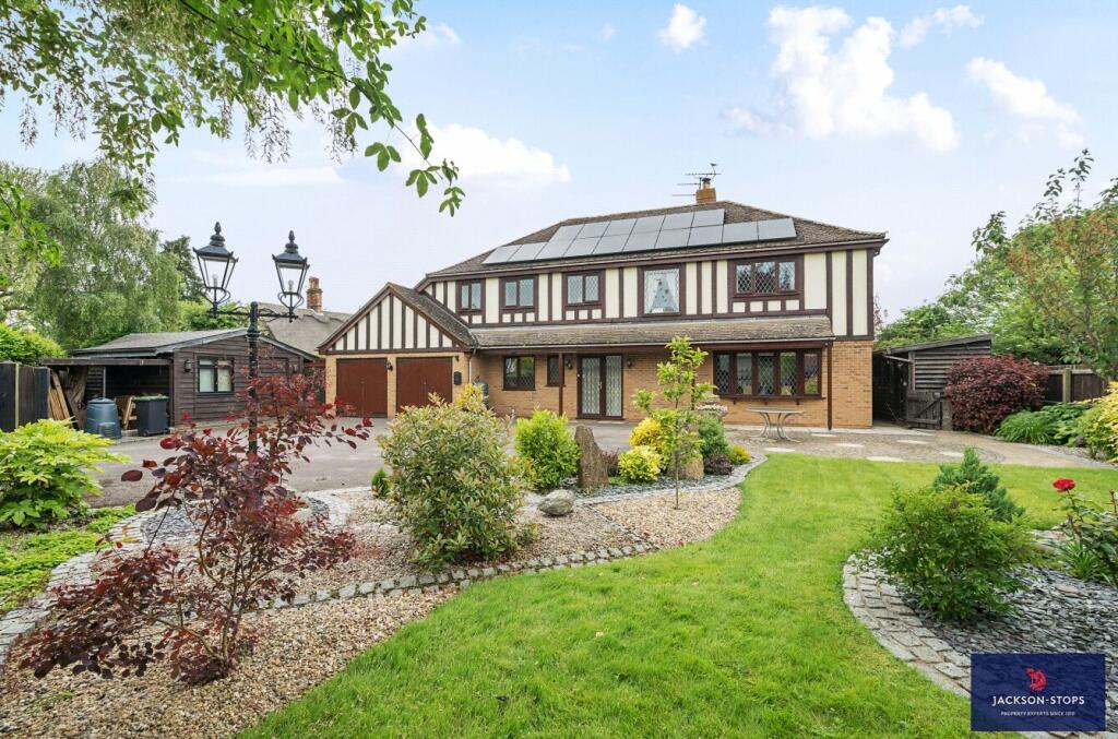 4 bedroom detached house for sale in Adelaide Close, Soham, Ely, Cambs, CB7