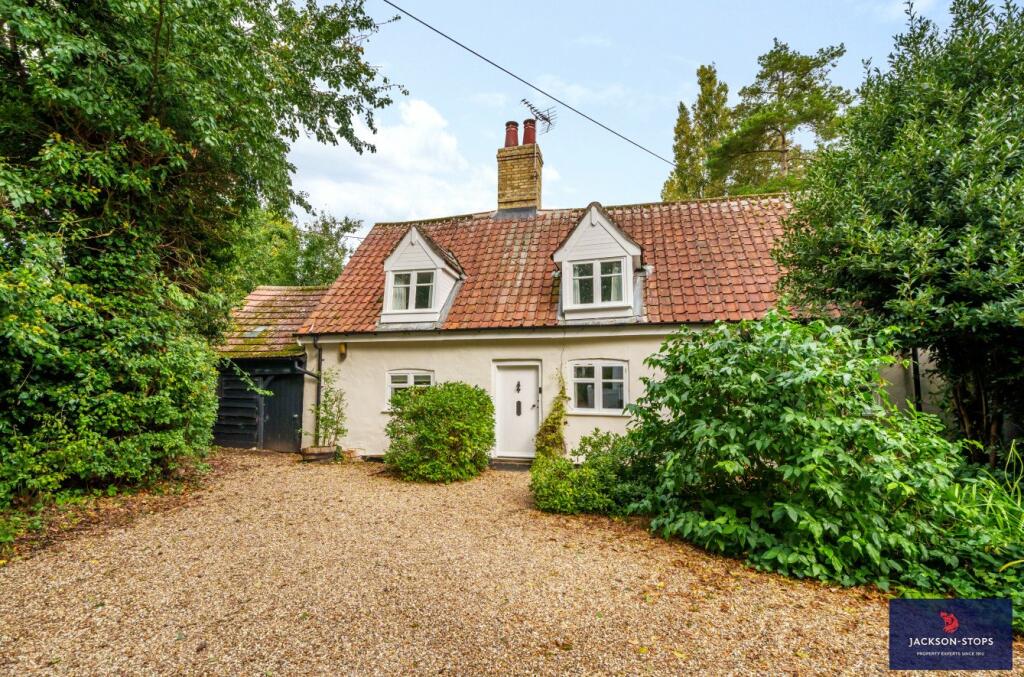 3 bedroom detached house for sale in High Street, Cheveley, Newmarket