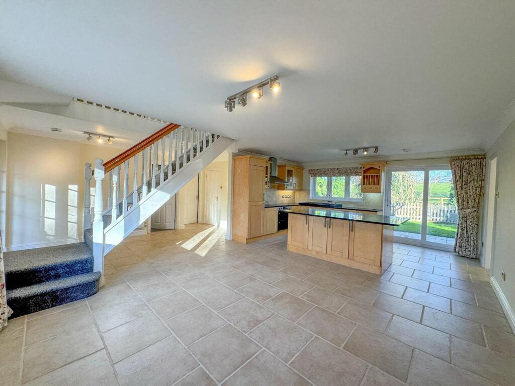 Additional property image - Newmarket Road, Cheveley, Newmarket, Suffolk, CB8