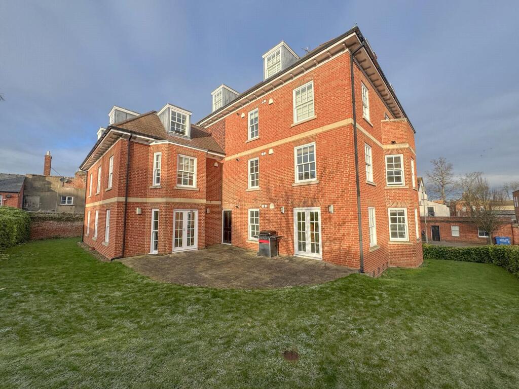 Additional property image - The Avenue, Newmarket, Suffolk, CB8