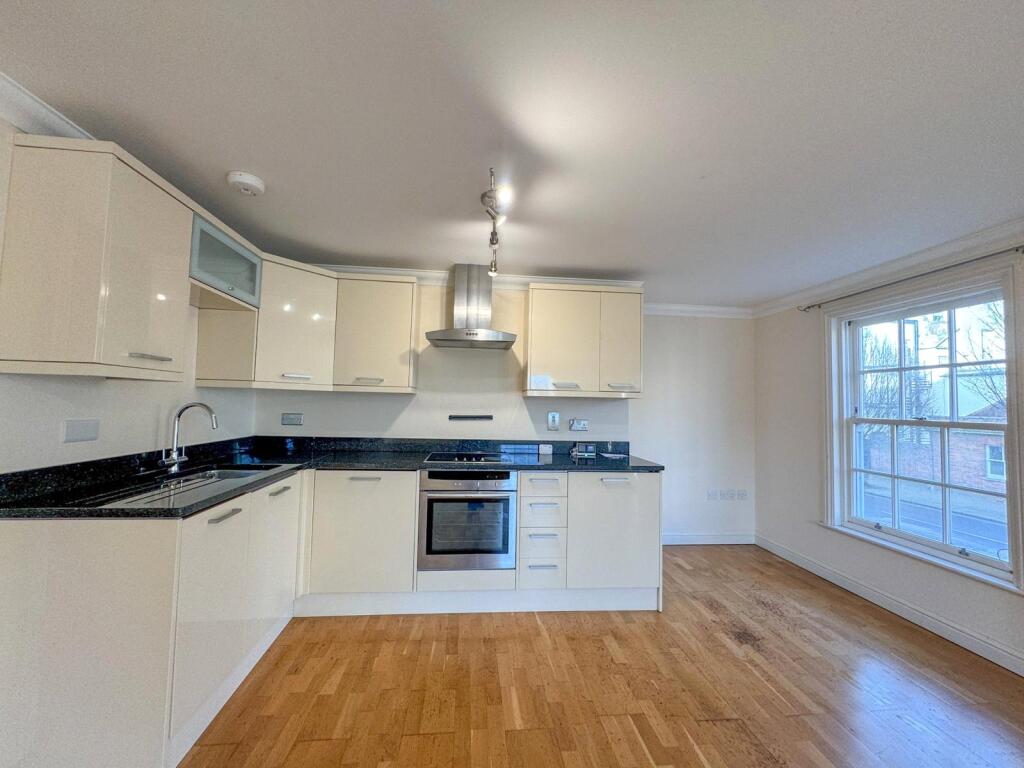 Additional property image - The Avenue, Newmarket, Suffolk, CB8