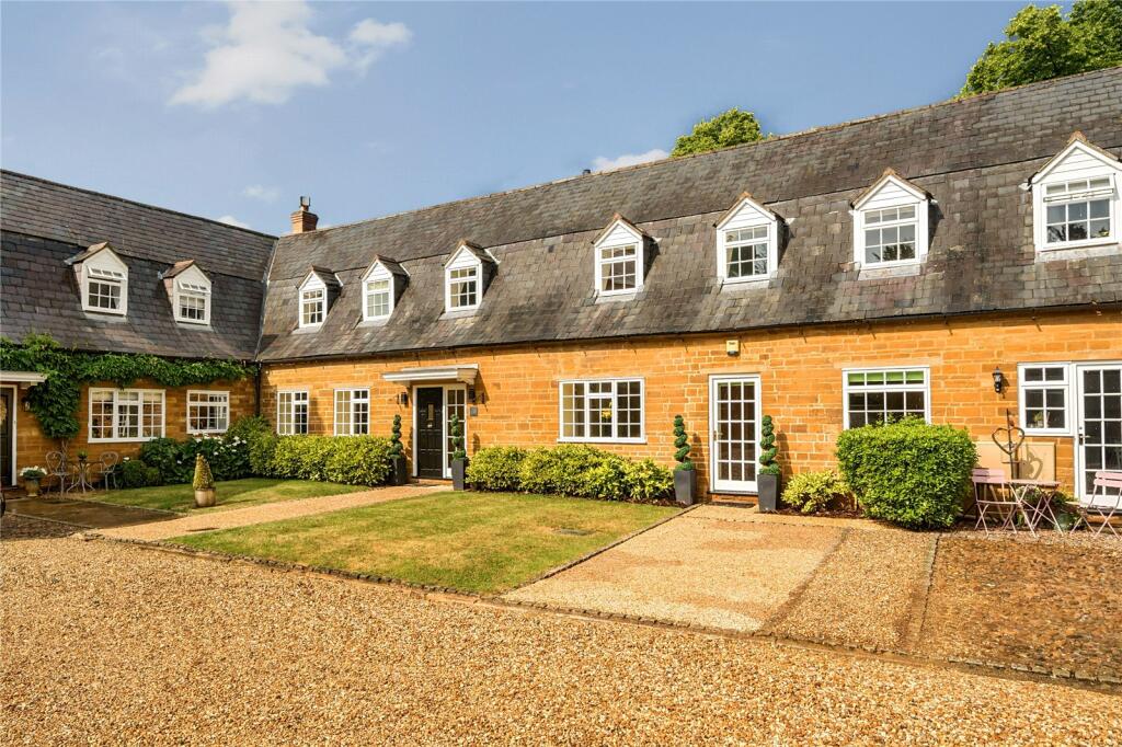 4 bedroom house for sale in Dallington Court, Dallington Park Road