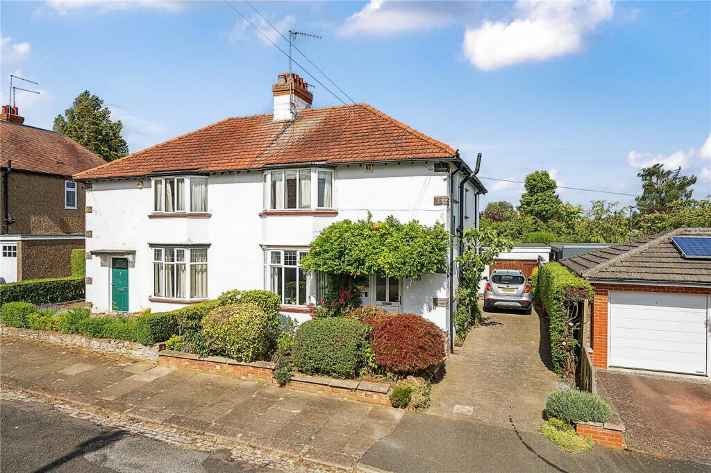 3 bedroom semidetached house for sale in Greenway, Weston Favell, Northampton, NN3